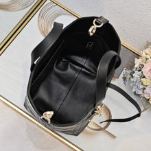 Load image into Gallery viewer, DR515 Small/Medium Dior Toujours Vertical Tote Bag
