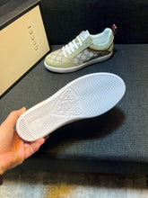 Load image into Gallery viewer, MSE083 GC Sneakers / Size5-11
