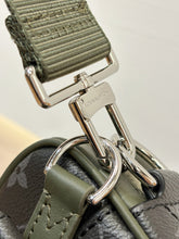 Load image into Gallery viewer, LV1542 LV Trio Messenger Bag / HIGHEST QUALITY VERSION / 25 x 18.5 x 7 cm

