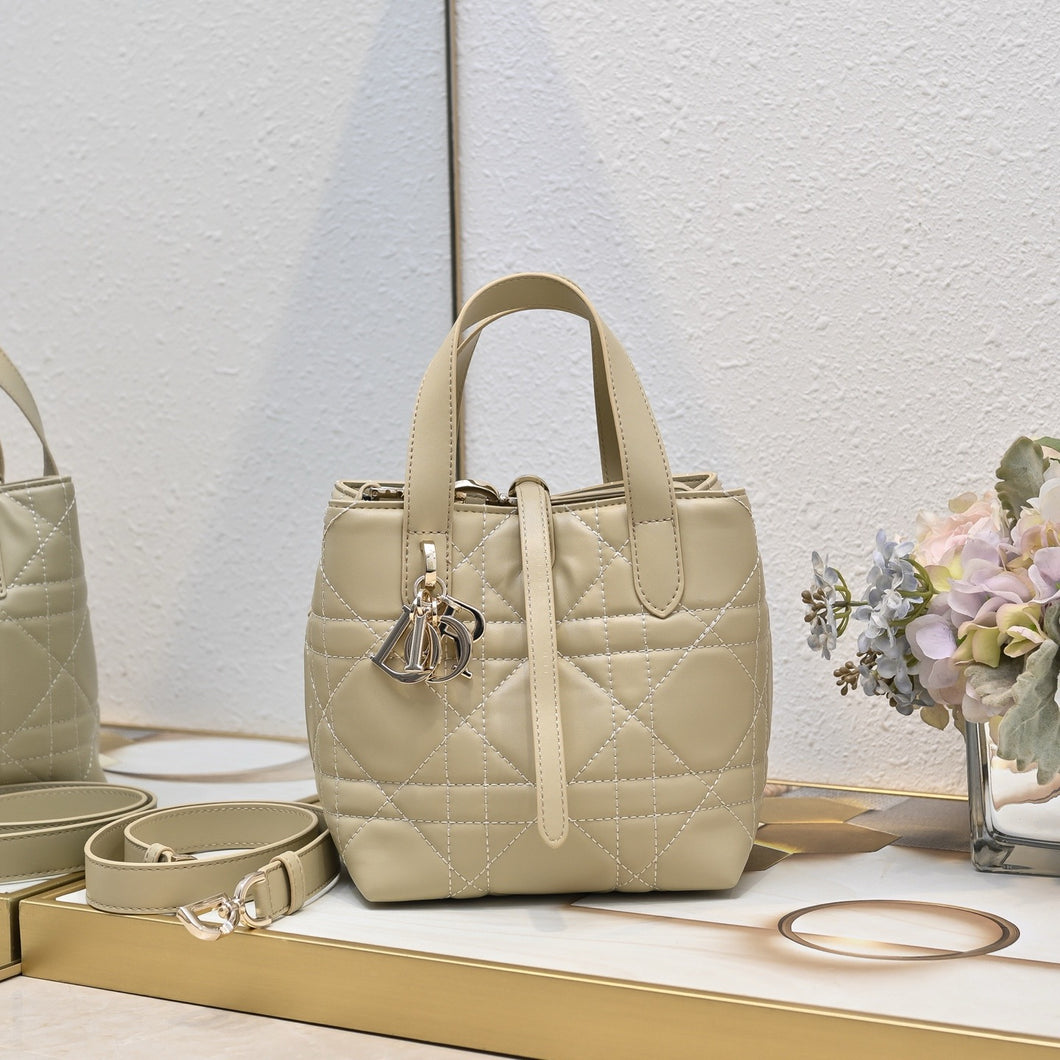 DR516 Small/Medium Dior Toujours Vertical Tote Bag