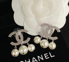 Load image into Gallery viewer, JW991 CC Earrings
