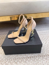 Load image into Gallery viewer, SE1354 Opyum Sandals / Size5-9
