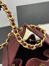 Load image into Gallery viewer, CC1161 CHANEL 25 Small/Medium Handbag / HIGHEST QUALITY VERSION
