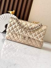 Load image into Gallery viewer, CC1170 Classic Handbag / HIGHEST QUALITY VERSION / 6 × 9.9 × 2.5 in
