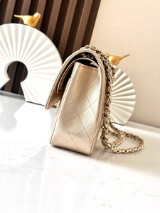 CC1169 Classic Handbag / HIGHEST QUALITY VERSION / 6 × 9.9 × 2.5 in