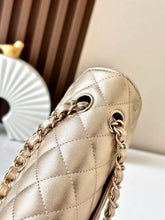 Load image into Gallery viewer, CC1169 Classic Handbag / HIGHEST QUALITY VERSION / 6 × 9.9 × 2.5 in
