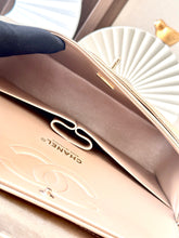 Load image into Gallery viewer, CC1169 Classic Handbag / HIGHEST QUALITY VERSION / 6 × 9.9 × 2.5 in

