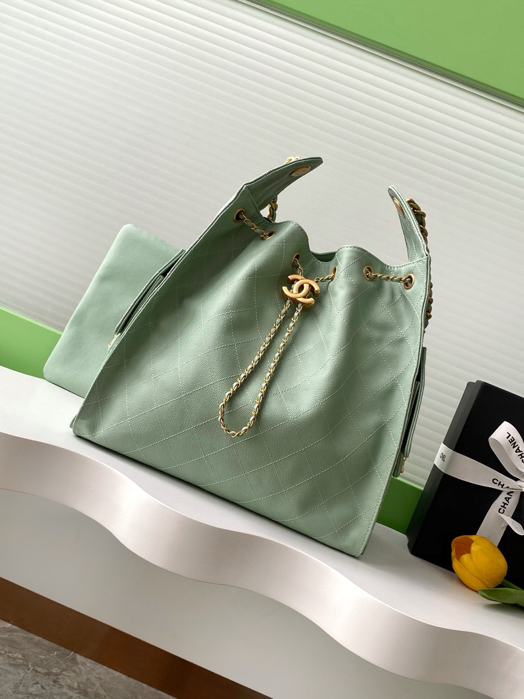 CC1162 CHANEL 25 Small/Medium Handbag / HIGHEST QUALITY VERSION