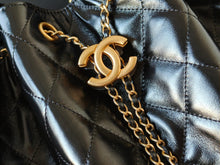 Load image into Gallery viewer, CC1163 CHANEL 25 Small/Medium Handbag / HIGHEST QUALITY VERSION
