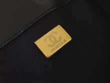 Load image into Gallery viewer, CC1163 CHANEL 25 Small/Medium Handbag / HIGHEST QUALITY VERSION
