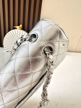 Load image into Gallery viewer, CC1170 Classic Handbag / HIGHEST QUALITY VERSION / 6 × 9.9 × 2.5 in

