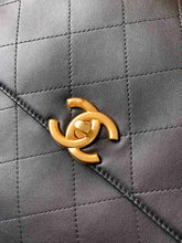Load image into Gallery viewer, CC1171 Medium/Large/Maxi Flap Bag with Top Handle / HIGHEST QUALITY VERSION
