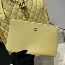Load image into Gallery viewer, CC1166 CHANEL 25 Small/Medium Handbag / HIGHEST QUALITY VERSION
