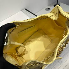 Load image into Gallery viewer, CC1166 CHANEL 25 Small/Medium Handbag / HIGHEST QUALITY VERSION
