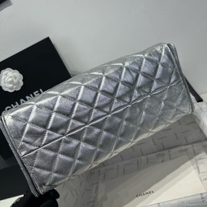 CC1167 CHANEL 25 Small/Medium Handbag / HIGHEST QUALITY VERSION