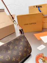 Load image into Gallery viewer, LB837 Monogram Pochette / 9x5.1x1.2inch
