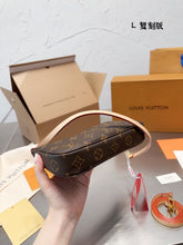 Load image into Gallery viewer, LB837 Monogram Pochette / 9x5.1x1.2inch
