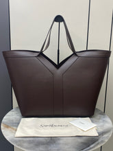 Load image into Gallery viewer, YSK433 Y Tote in Leather / 14.6 &quot; x 12.6&quot; x 2.8–8.7&quot; / HIGHEST QUALITY VERSION
