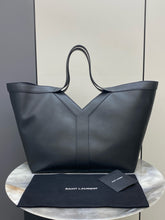 Load image into Gallery viewer, YSK435 Y Tote in Leather / 14.6 &quot; x 12.6&quot; x 2.8–8.7&quot; / HIGHEST QUALITY VERSION
