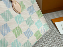 Load image into Gallery viewer, LB976 OnTheGo MM / 13.8 x 10.6 x 5.5 inches
