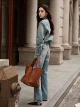 Load image into Gallery viewer, YSK433 Y Tote in Leather / 14.6 &quot; x 12.6&quot; x 2.8–8.7&quot; / HIGHEST QUALITY VERSION
