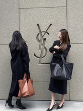 Load image into Gallery viewer, YSK433 Y Tote in Leather / 14.6 &quot; x 12.6&quot; x 2.8–8.7&quot; / HIGHEST QUALITY VERSION
