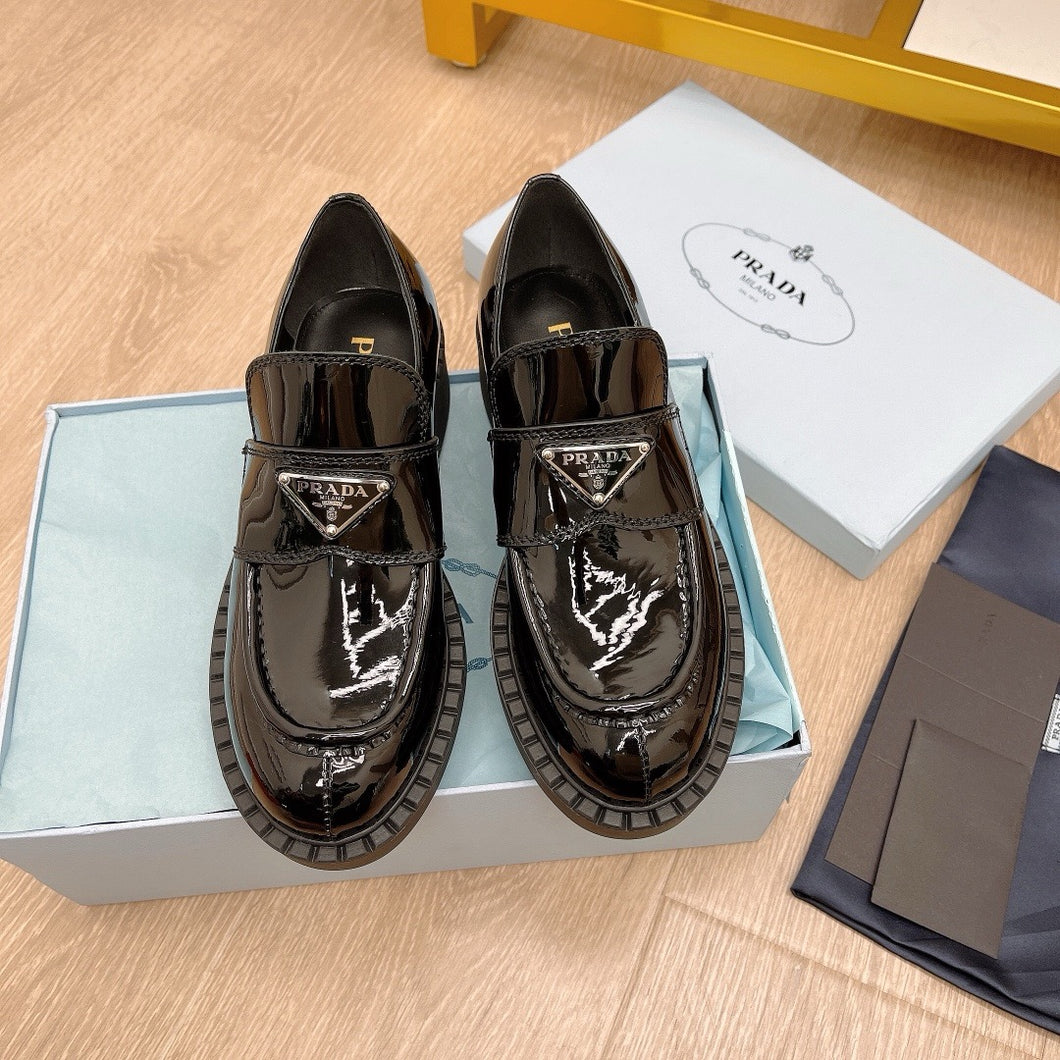 SE1510 Prada Chocolate Patent Leather Loafers / Size5-10