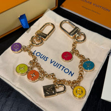 Load image into Gallery viewer, JW1016 LV Confetti Chain Bag Charm
