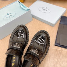 Load image into Gallery viewer, SE1510 Prada Chocolate Patent Leather Loafers / Size5-10
