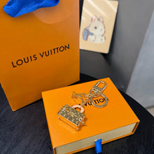 Load image into Gallery viewer, JW1017 LV Bag Charm &amp; Key Holder
