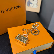 Load image into Gallery viewer, JW1017 LV Bag Charm &amp; Key Holder
