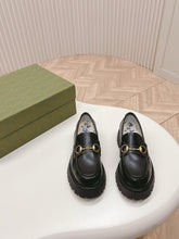 Load image into Gallery viewer, SE1513 GUCCI Women&#39;s Lug Sole Loafer with Horsebit/ Size5-11
