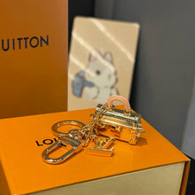 Load image into Gallery viewer, JW1017 LV Bag Charm &amp; Key Holder
