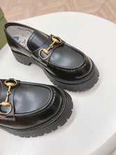 Load image into Gallery viewer, SE1513 GUCCI Women&#39;s Lug Sole Loafer with Horsebit/ Size5-11
