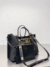 Load image into Gallery viewer, VLTN080 Shopping Bag / 15x9.8inch
