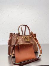 Load image into Gallery viewer, VLTN080 Shopping Bag / 15x9.8inch
