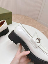 Load image into Gallery viewer, SE1512 GUCCI Women&#39;s loafer with Horsebit / Size5-11
