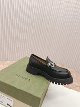 Load image into Gallery viewer, SE1508 Gucci Women&#39;s lug sole loafer / Size5-10
