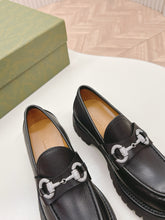 Load image into Gallery viewer, SE1508 Gucci Women&#39;s lug sole loafer / Size5-10
