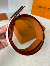 Load image into Gallery viewer, BL244 LV Initiales 40mm Belt
