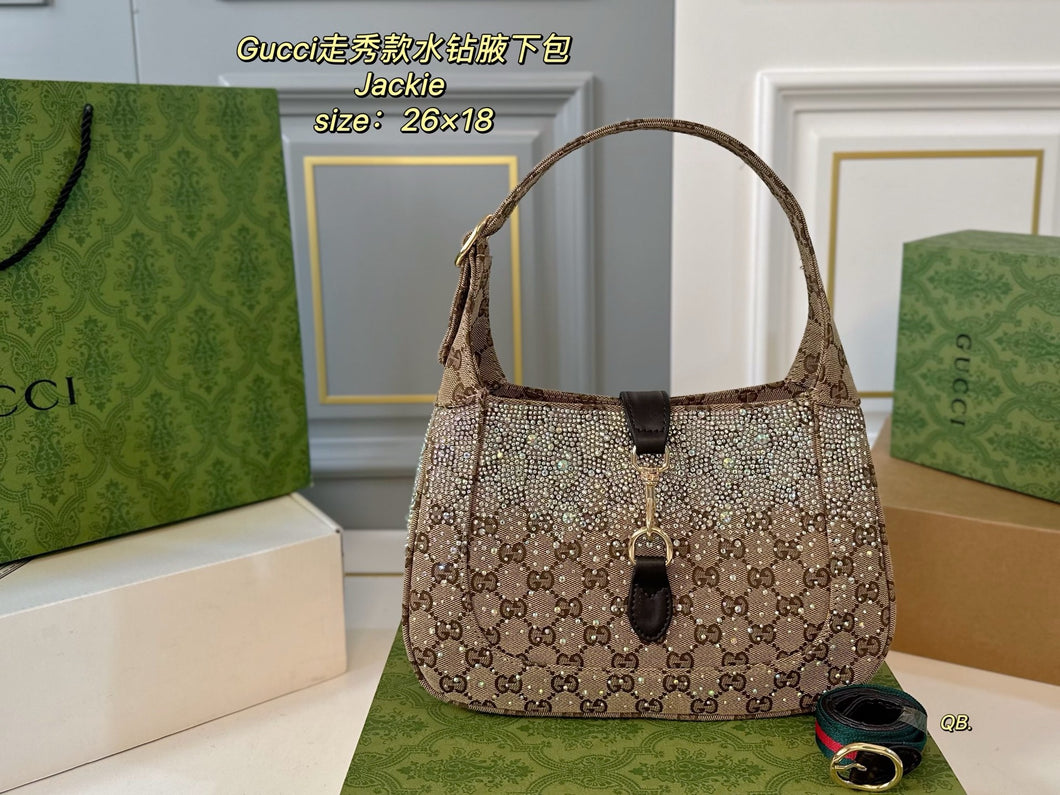 GC716 Gucci Jackie 1961 Medium Bag / 10.8