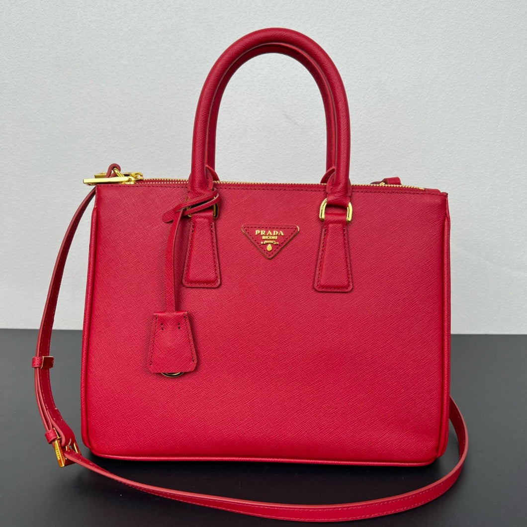 PD329 Large Prada Galleria Saffiano Leather Bag / HIGHEST QUALITY VERSION / 12.6x9.4x5.5inch