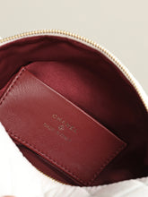 Load image into Gallery viewer, CC1689 Chanel Métiers d'Art / HIGHEST QUALITY VERSION / 23.5 x 12 x 12 cm
