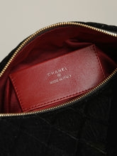 Load image into Gallery viewer, CC1690 Chanel Métiers d'Art / HIGHEST QUALITY VERSION / 23.5 x 12 x 12 cm
