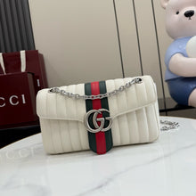 Load image into Gallery viewer, GC804 Gucci GG Marmont White Vertical / HIGHEST QUALITY VERSION / 26 x 15 x 7 cm
