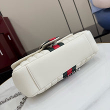 Load image into Gallery viewer, GC804 Gucci GG Marmont White Vertical / HIGHEST QUALITY VERSION / 26 x 15 x 7 cm
