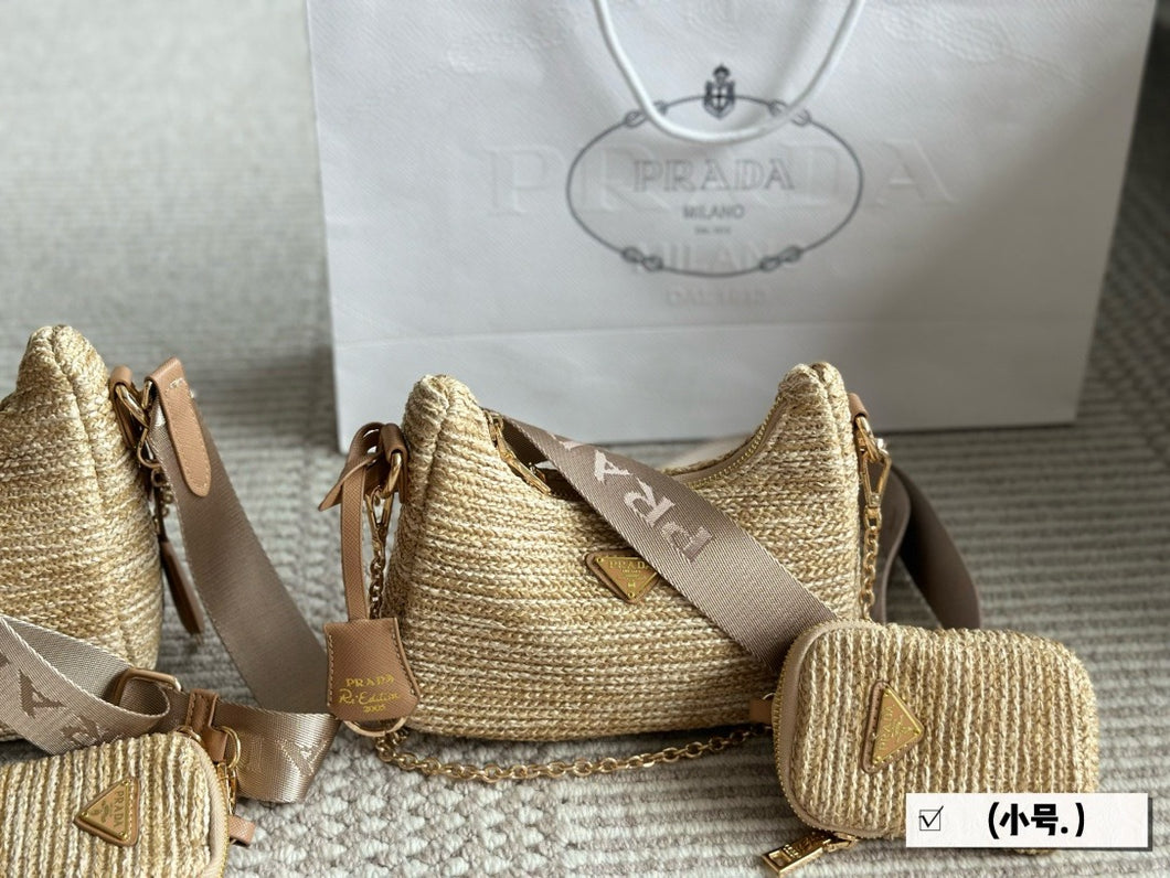 PD291 Prada Re-Edition 2005 Crochet Mini/Small Bag