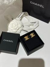 Load image into Gallery viewer, JW1433 Chanel Earrings
