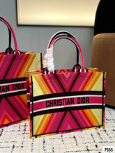 Load image into Gallery viewer, DR518 Book Tote Small/Medium/Large
