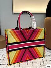 Load image into Gallery viewer, DR518 Book Tote Small/Medium/Large
